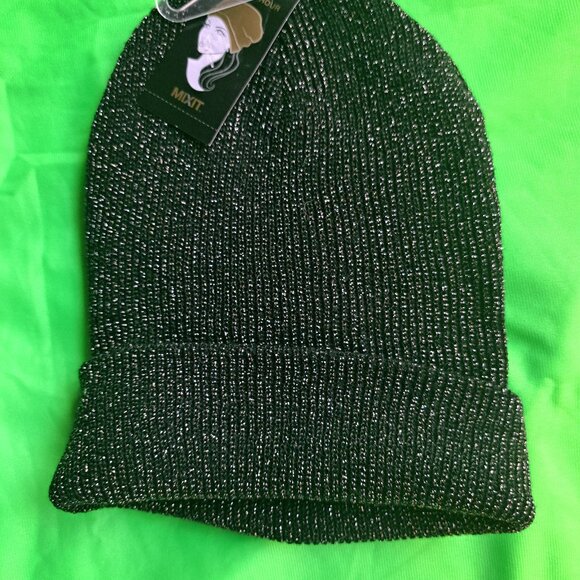 NWT Hat beanie style Black with silver and gold sparkles - Picture 1 of 3